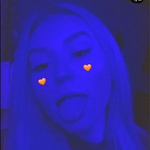 Meet your Posher, Devin